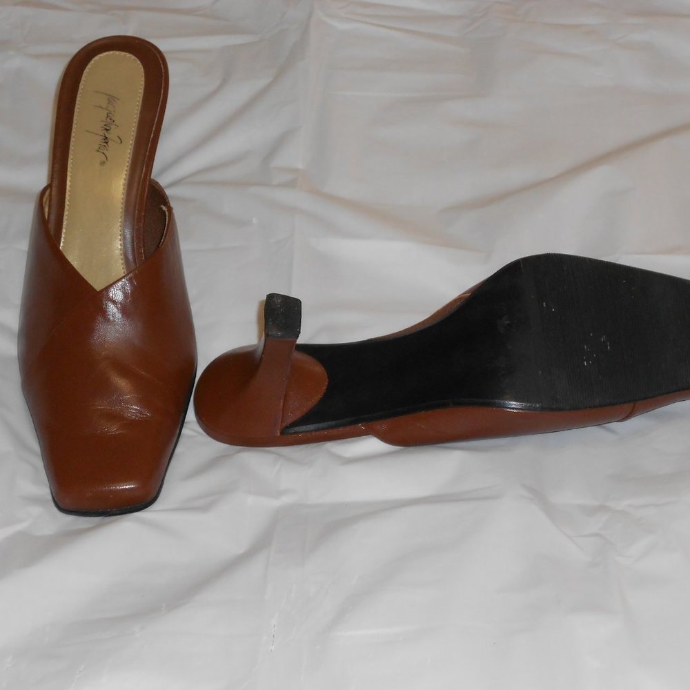 Jacqueline Ferrar Mules Size 7.5M - Picture 4 of 4